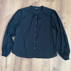 【お取引き成立しました】UNIQLOコットンボリュームスリーブブラウスの画像