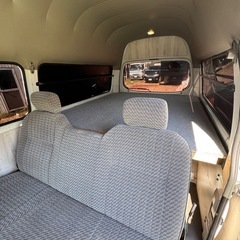 キャラバン スーパーロング キャンピング仕様の画像