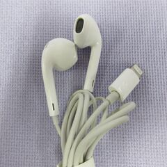 ( M-832 )iPhone用 イヤホン ３個まとめて まとめ売り 中古 動作確認済みの画像