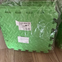 新品未使用✨ジョイントマット 28枚入30×30 の画像