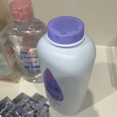 新品哺乳瓶、ベビーオイルなどなどの画像