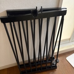 ニトリのハンドリーラック(黒)の画像