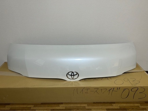 新品未使用　トヨタ　ハイエースワゴン　ボンネット