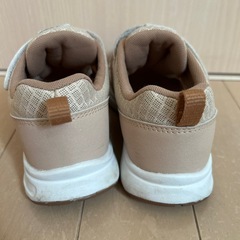 女の子靴の画像