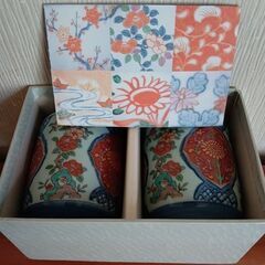 湯呑み茶碗の画像