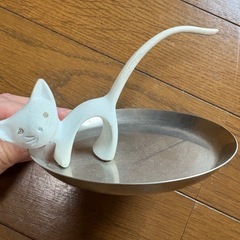 猫の水やり用お皿の画像