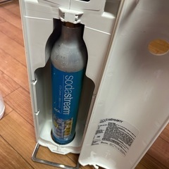 ソーダストリーム＋ボトル2本の画像