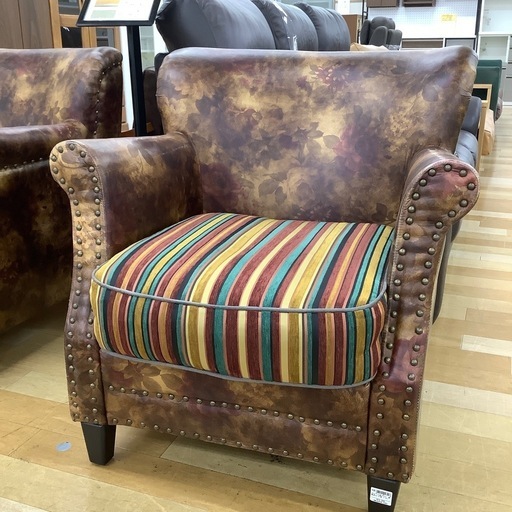 【お値下げしました！】スタッズ1人掛けソファー　入荷しました。