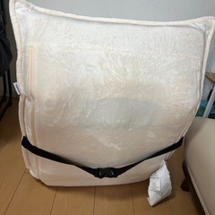 【美品】Amazonベーシック 座椅子 フロアチェア リクライニング スタンダード アイボリーの画像