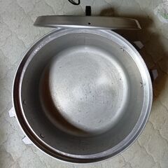 リンナイ 業務用炊飯機（中古品）LＰガス用RR-30S1　5.5KW　容量６Lの画像