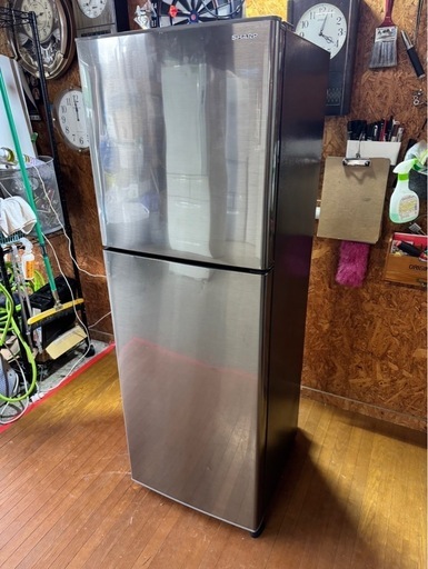 I0216   SHARP シャープ　冷蔵庫 2ドア　225L 2020年　ヘコミあり