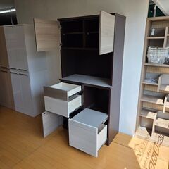 未使用 美品 サンプル品 食器棚 幅 大量収納 扉 引き出し フルスライドレール付き 高さ183 キッチンボード　レンジボードの画像