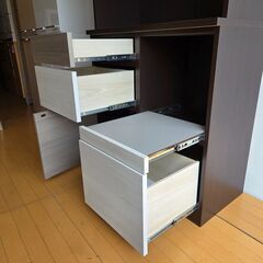 未使用 美品 サンプル品 食器棚 幅 大量収納 扉 引き出し フルスライドレール付き 高さ183 キッチンボード　レンジボードの画像