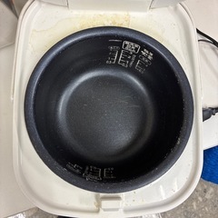 炊飯器 アイリスオーヤマ 2017年製 3合炊きの画像