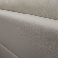 ジモティー見た！で5%OFF【2人掛けソファ】レイコージャパン SHEER ノーブル 革製 ソファ ハイバック 未使用品 アウトレット家具：アイボリーの画像