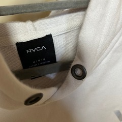 【ZOZOTOWN限定】 RVCA パーカーの画像