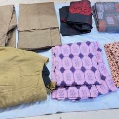 【24枚/約20.2kg まとめ売り】着物 大量セット 古布 リメイク素材 はぎれ 材料 和裁 ハンドメイド パッチワーク リフォーム 衣装づくり コスプレ 撮影ディスプレイ アンティーク ヴィンテージ 和装 布地 アソート 一括の画像