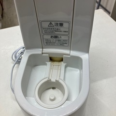 I　2509-040 アイリスオーヤマ　加熱式加湿器　 KSHM-120RA 2023年製　通電確認済み　キズ汚れあり
の画像