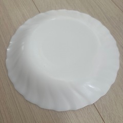 美品2度のみ使用／フランス製 耐熱白いお皿の画像