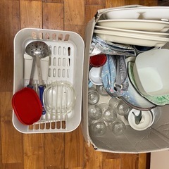 弁当箱色々、食器、全部どうぞの画像