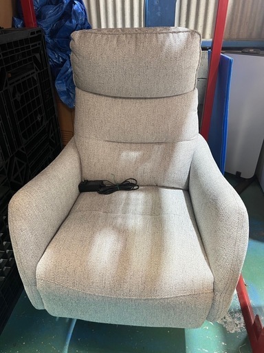 【ご成約】ニトリ　電動布張りリクライニングパーソナルチェア LE01【極美品 シミ  ヤケ無し】