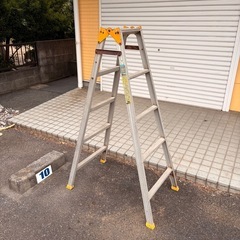 脚立の画像