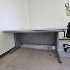 オフィス用デスク 椅子サービスですの画像