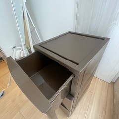 収納ボックスの画像