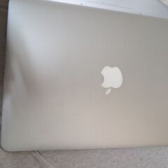 お得　Macbook Air 13-inch 2013 中古　箱付きの画像