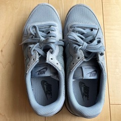 NIKE インターナショナリスト スニーカー 1度着用の画像