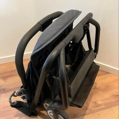 Cybex イージーS 折りたたみ式ベビーカーの画像