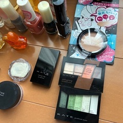 【お渡しする方決まりました】　化粧品・マニキュア・香水などまとめての画像