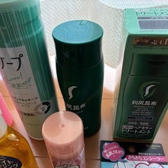 【お渡しする方決まりました】　化粧品・マニキュア・香水などまとめての画像