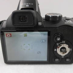 FinePix S4500 撮像素子	1/2.3型有効1,400万画素CCD レンズ	24-720mm相当（35mm判換算）F3.1-5.9 最短撮影距離	約2cm（スーパーマクロ広角端） 7cm（マクロモード広角）の画像