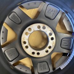 KMC XD811 ROCKSTAR2 17x8J 135/139.7 17インチ 4本セット センターキャップ無しの画像