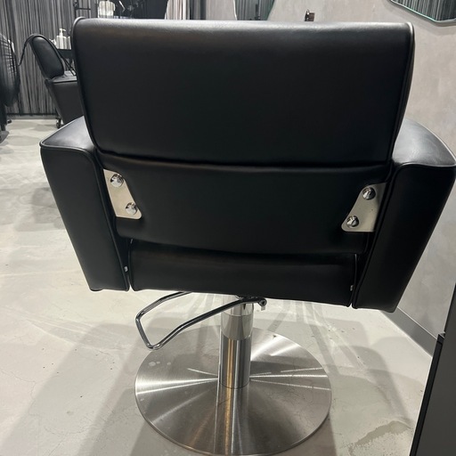 《今年6月購入ほぼ新品未使用》美容室専用椅子