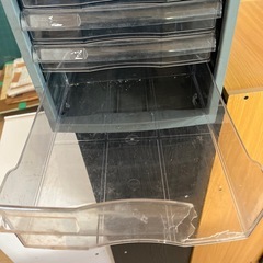 書類棚の画像