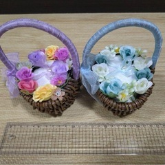 紫と青の花かごアレンジメント2個セットの画像