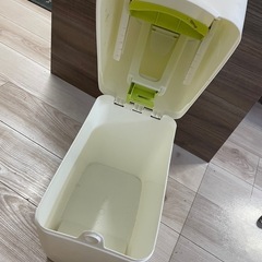 おむつポットの画像