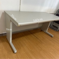 オフィス家具　机の画像