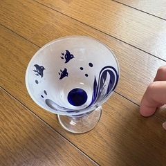 鳥の切り子グラスの画像