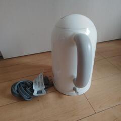 デロンギ　電気ポットの画像