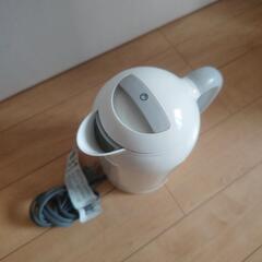 デロンギ　電気ポットの画像