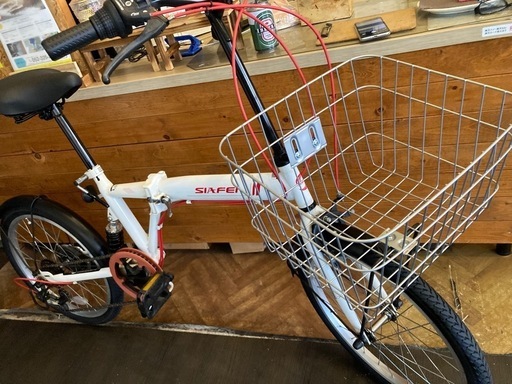 【前後タイヤ・チューブ新品！】サスペンション付き　6段変速　20インチ折りたたみ自転車　ホワイト