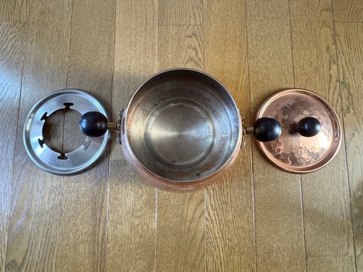 銅製 フォンデュ鍋 (専用フォーク、木製台座付き)