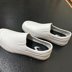 スニーカーに見える　長靴の画像