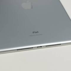 iPad 第7世代/Wi-Fi+セルラー/32GB/A2198〈MW6C2J/A〉の画像