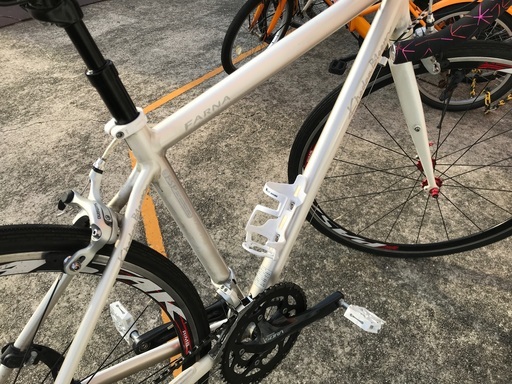 ⭐︎ドリーム2号館⭐︎ ロードバイク KhodaaBloom/FARNA/27インチ/白系