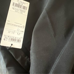 any FAM 洗濯機可】黒　Vネック 半袖シャツ　新品未使用の画像