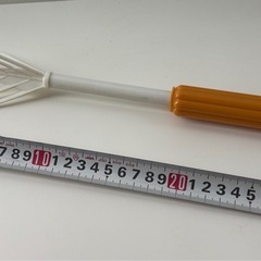手動回転式泡立て器の画像